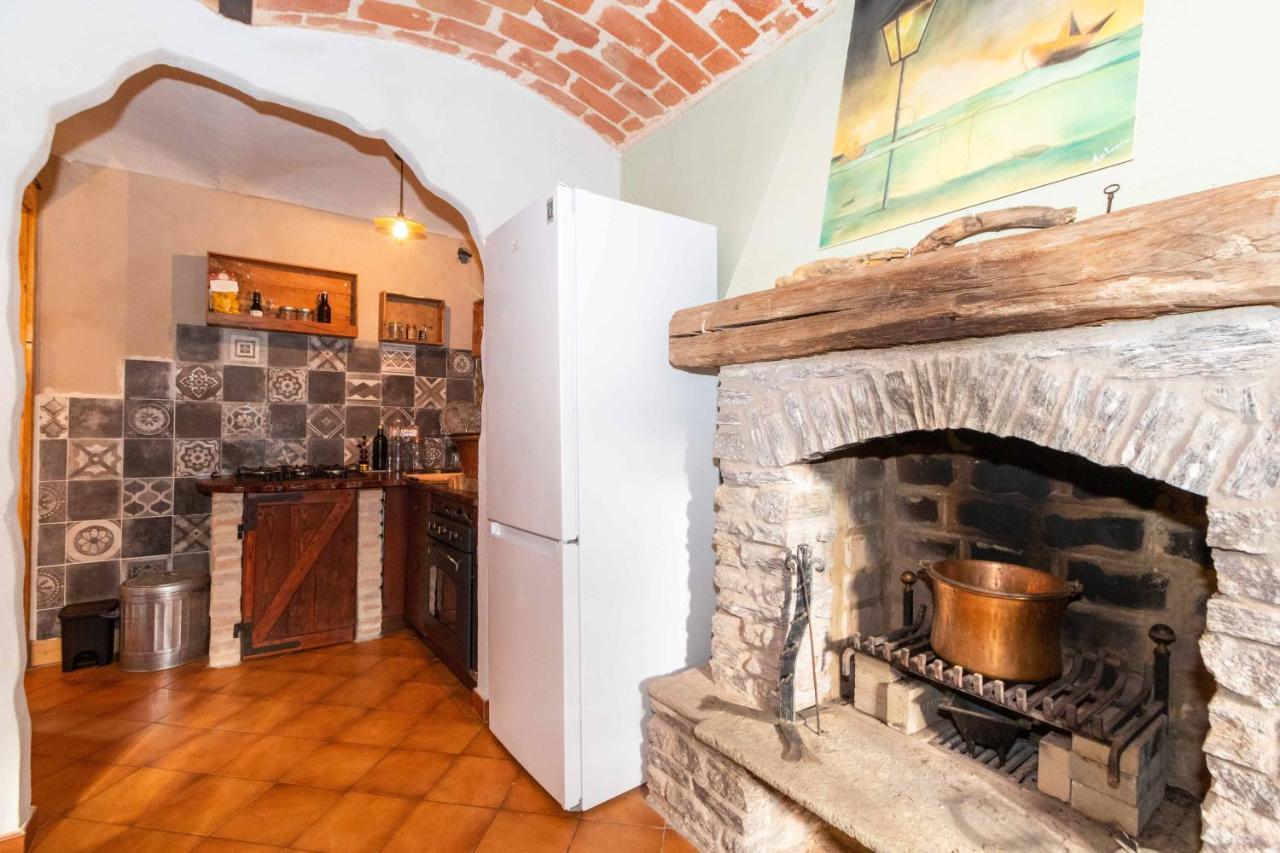 Casa Delle Foglie Sussurranti Villa Asti Dış mekan fotoğraf